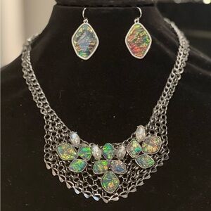 Simply Vera Wang Iridescent Silver tone  Necklace and Earring Set